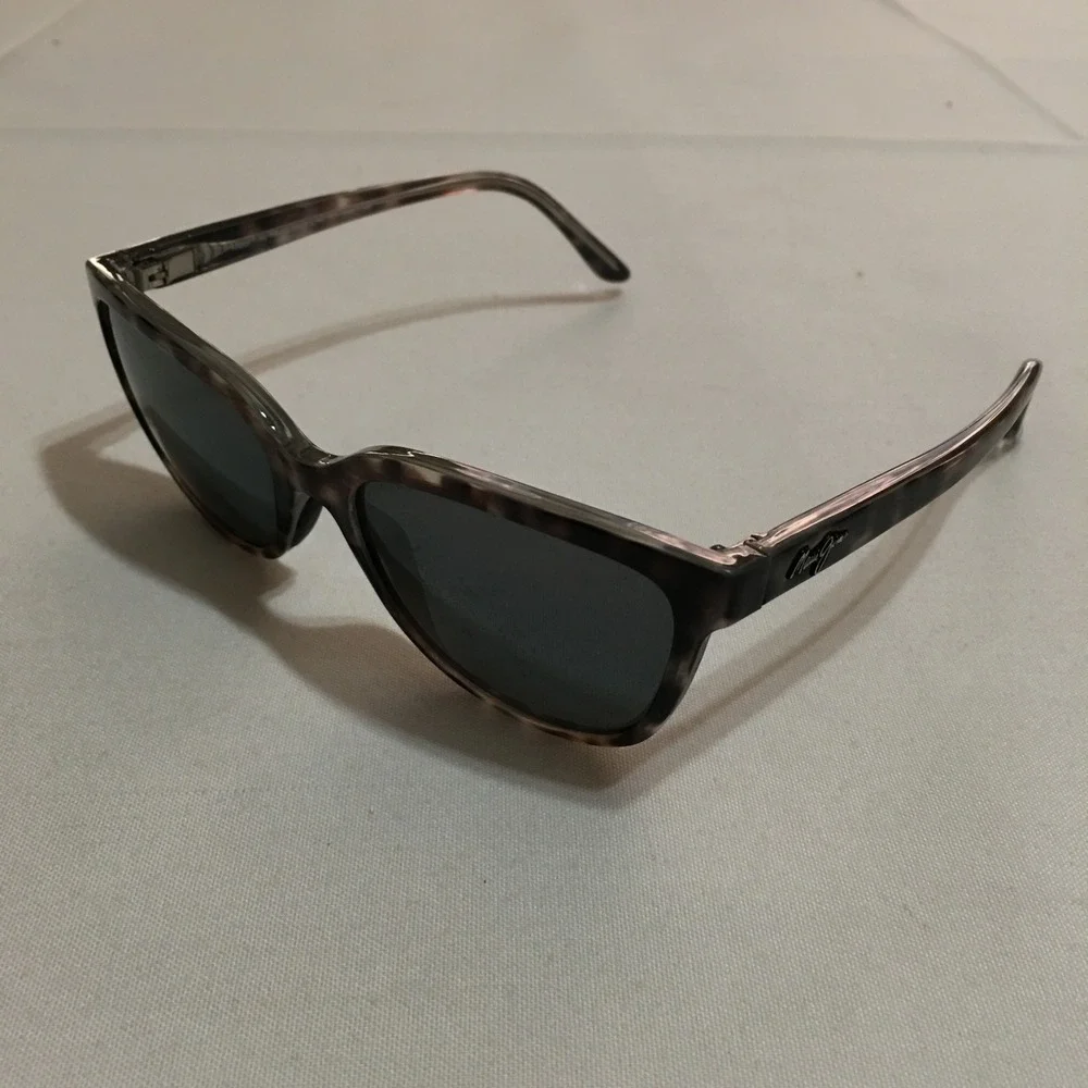Maui Jim Honi Gray Tortoise Stripe Sunglasses MJ758-11S 54mm Italy Frame Only